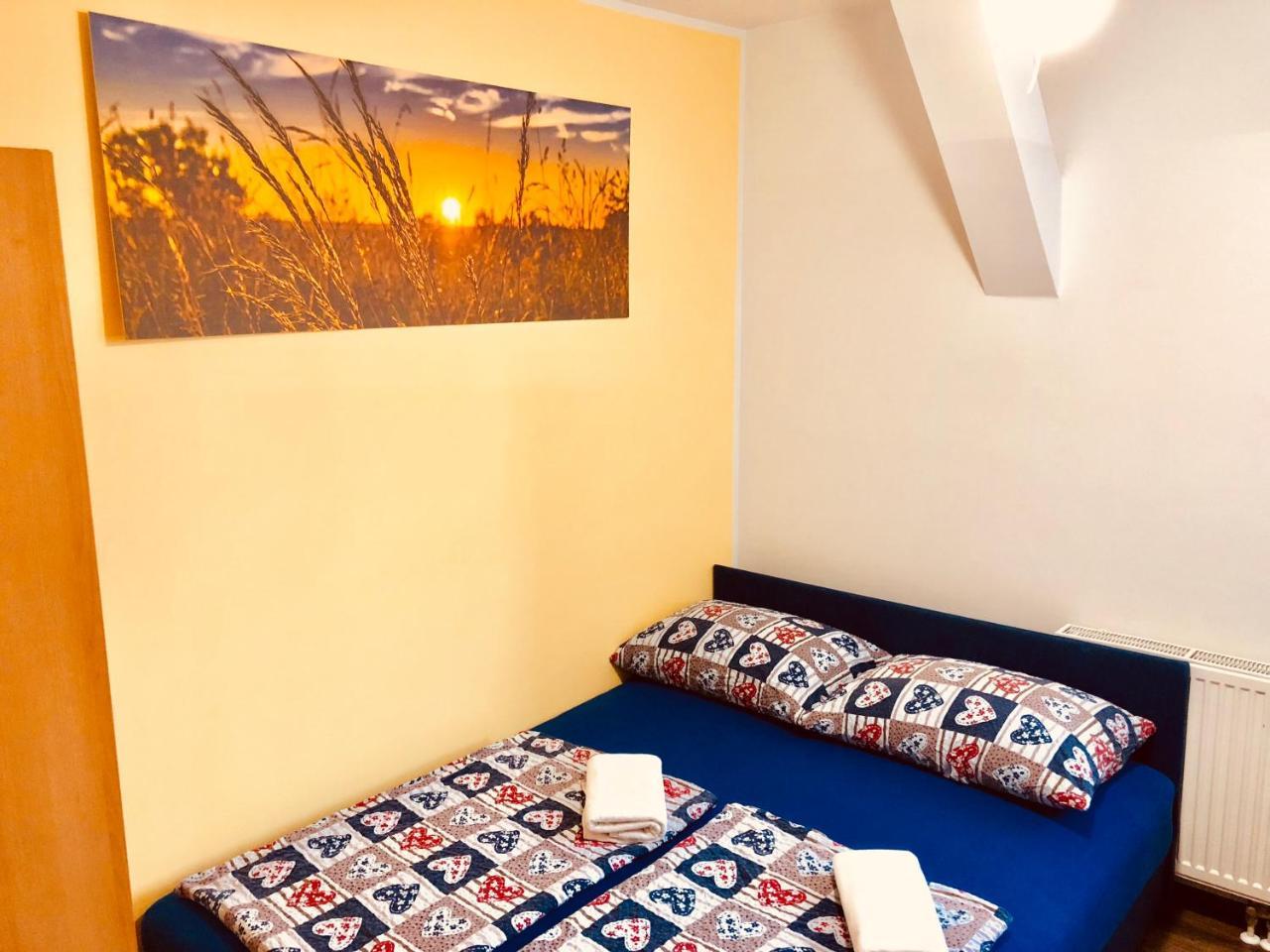 Aladin Hostel リュブリャナ エクステリア 写真